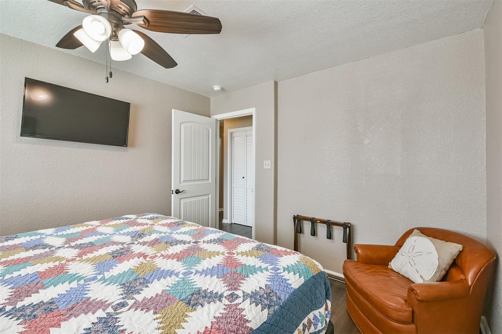 3811 1 Nueces Drive, Galveston, Texas 77554, 3 Bedrooms Bedrooms, 9 Rooms Rooms,2 BathroomsBathrooms,Single-family,For Sale,Nueces,77121327