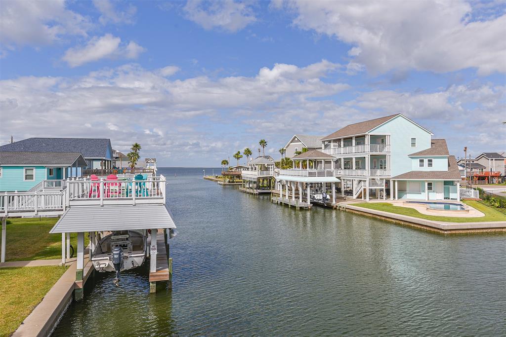 3811 1 Nueces Drive, Galveston, Texas 77554, 3 Bedrooms Bedrooms, 9 Rooms Rooms,2 BathroomsBathrooms,Single-family,For Sale,Nueces,77121327