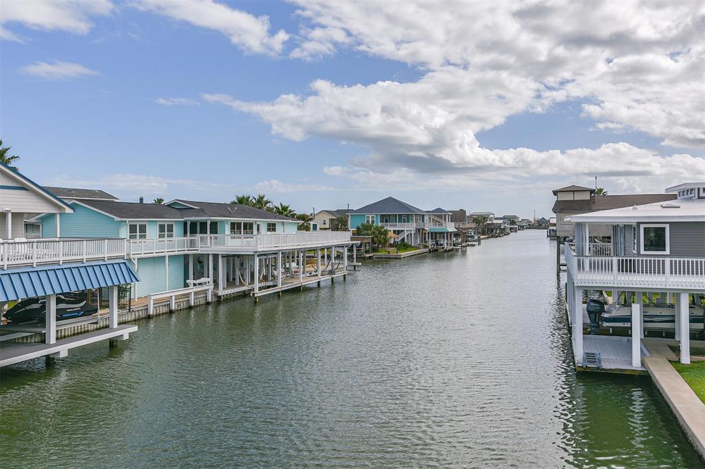 3811 1 Nueces Drive, Galveston, Texas 77554, 3 Bedrooms Bedrooms, 9 Rooms Rooms,2 BathroomsBathrooms,Single-family,For Sale,Nueces,77121327