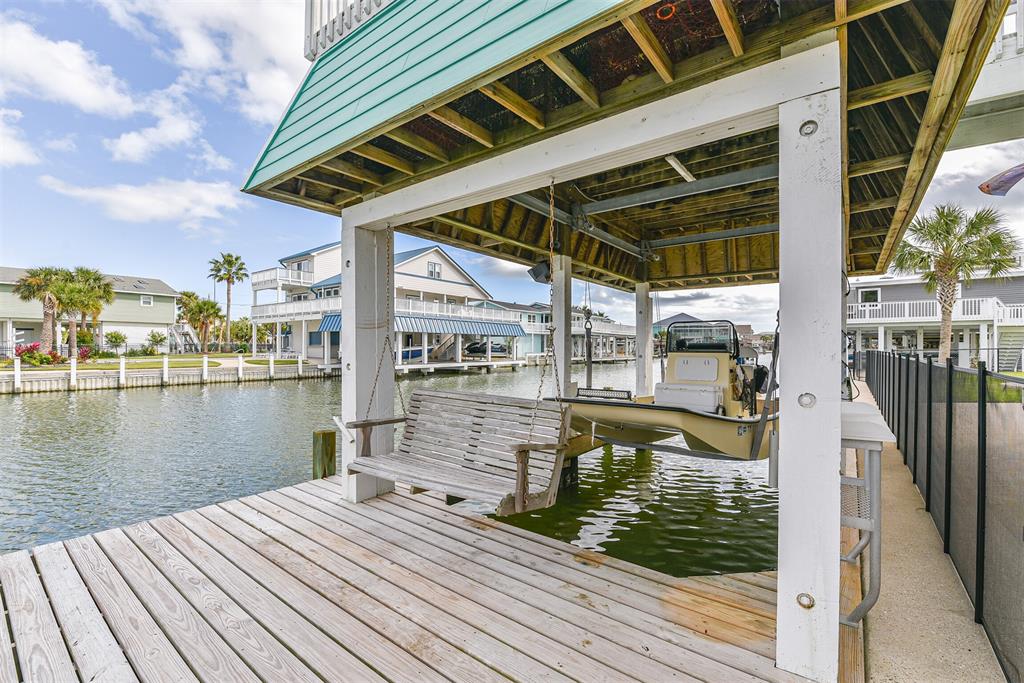 3811 1 Nueces Drive, Galveston, Texas 77554, 3 Bedrooms Bedrooms, 9 Rooms Rooms,2 BathroomsBathrooms,Single-family,For Sale,Nueces,77121327