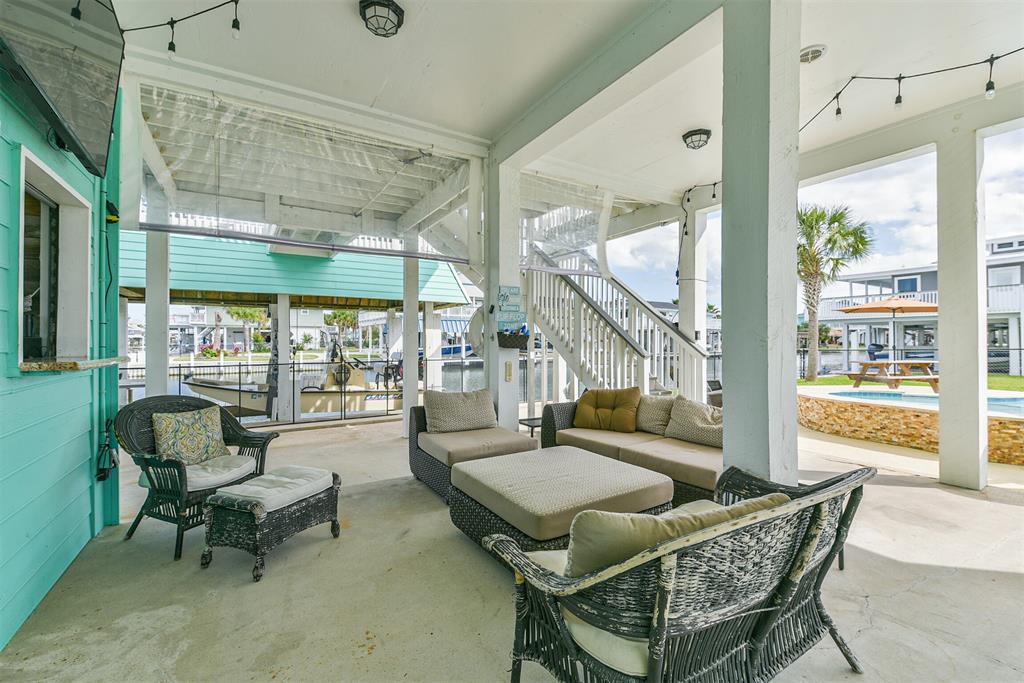 3811 1 Nueces Drive, Galveston, Texas 77554, 3 Bedrooms Bedrooms, 9 Rooms Rooms,2 BathroomsBathrooms,Single-family,For Sale,Nueces,77121327