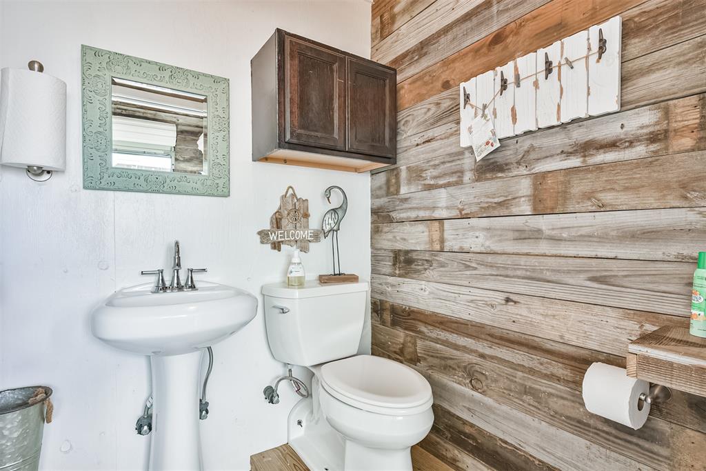3811 1 Nueces Drive, Galveston, Texas 77554, 3 Bedrooms Bedrooms, 9 Rooms Rooms,2 BathroomsBathrooms,Single-family,For Sale,Nueces,77121327