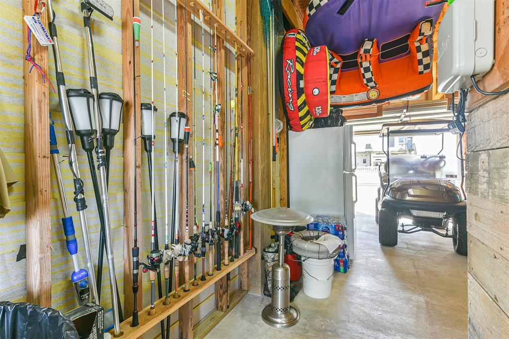 3811 1 Nueces Drive, Galveston, Texas 77554, 3 Bedrooms Bedrooms, 9 Rooms Rooms,2 BathroomsBathrooms,Single-family,For Sale,Nueces,77121327
