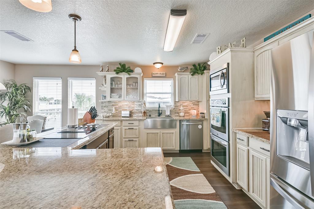 3811 1 Nueces Drive, Galveston, Texas 77554, 3 Bedrooms Bedrooms, 9 Rooms Rooms,2 BathroomsBathrooms,Single-family,For Sale,Nueces,77121327