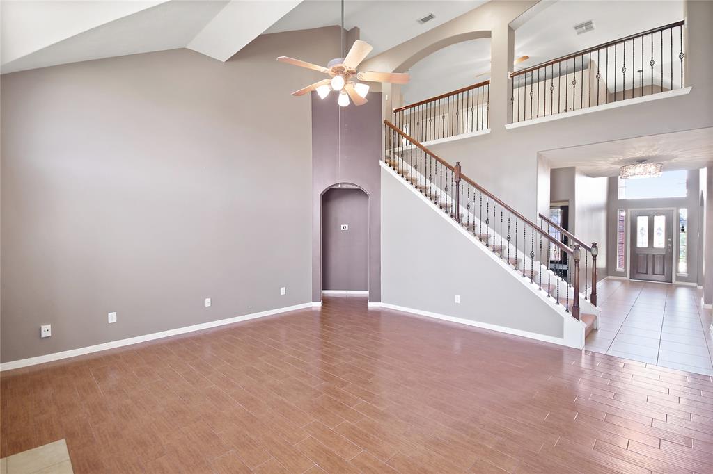 13005 2 Centerbrook Lane, Pearland, Texas 77584, 4 Bedrooms Bedrooms, 11 Rooms Rooms,2 BathroomsBathrooms,Single-family,For Sale,Centerbrook,32107359