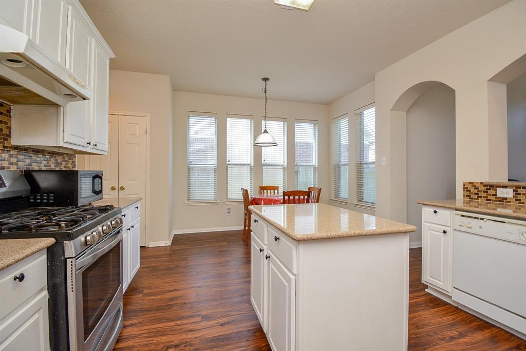 15119 2 Fragrant Pine Lane, Houston, Texas 77049, 4 Bedrooms Bedrooms, 10 Rooms Rooms,2 BathroomsBathrooms,Single-family,For Sale,Fragrant Pine,67521242
