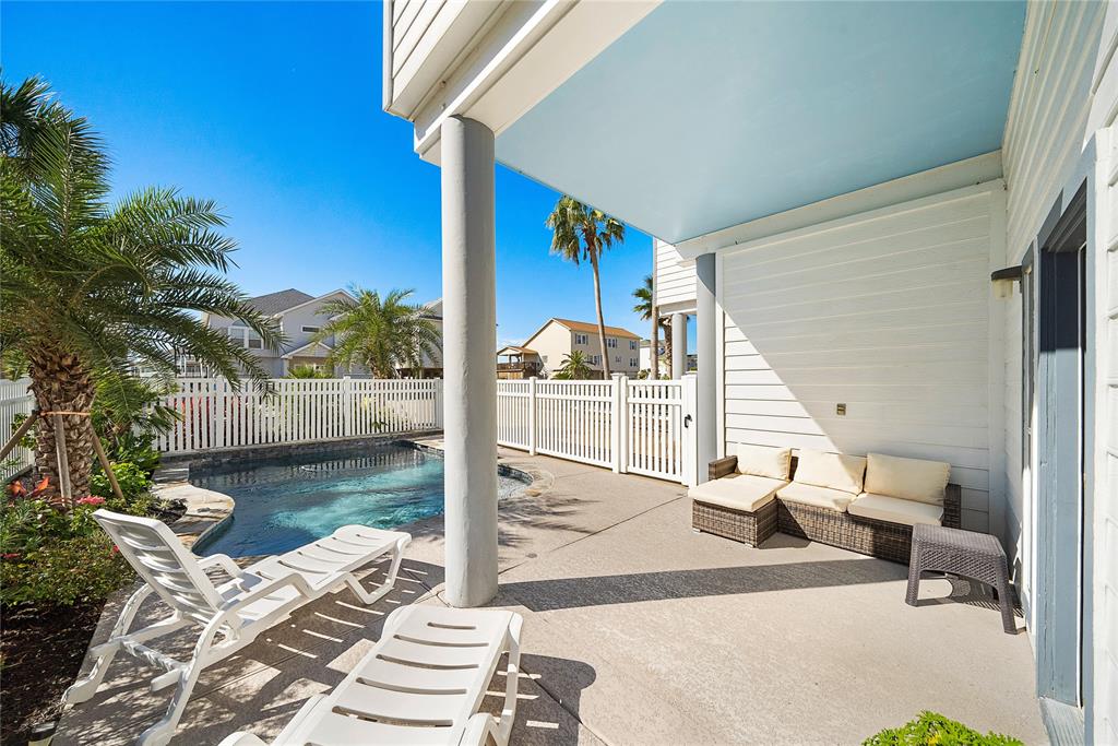 410 1 Westerly Drive, Tiki Island, Texas 77554, 3 Bedrooms Bedrooms, 6 Rooms Rooms,2 BathroomsBathrooms,Single-family,For Sale,Westerly,73393124