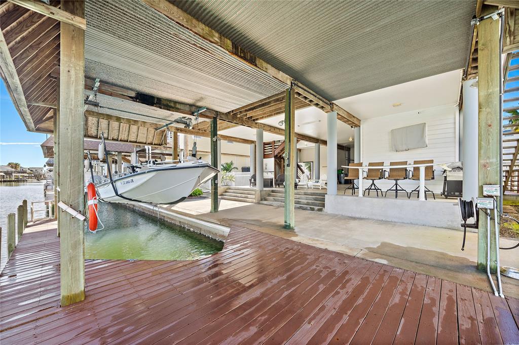 410 1 Westerly Drive, Tiki Island, Texas 77554, 3 Bedrooms Bedrooms, 6 Rooms Rooms,2 BathroomsBathrooms,Single-family,For Sale,Westerly,73393124