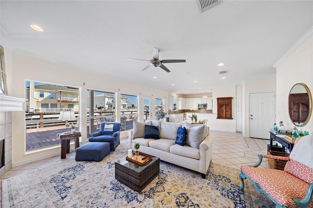 410 1 Westerly Drive, Tiki Island, Texas 77554, 3 Bedrooms Bedrooms, 6 Rooms Rooms,2 BathroomsBathrooms,Single-family,For Sale,Westerly,73393124