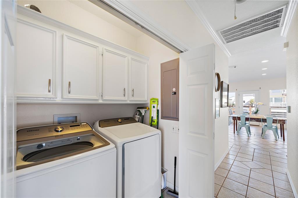 410 1 Westerly Drive, Tiki Island, Texas 77554, 3 Bedrooms Bedrooms, 6 Rooms Rooms,2 BathroomsBathrooms,Single-family,For Sale,Westerly,73393124