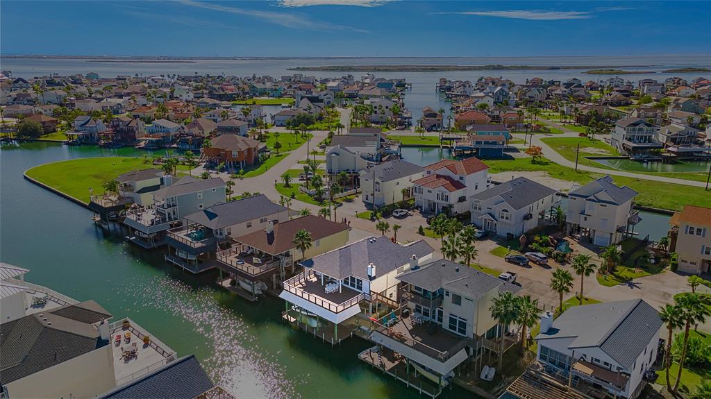 410 1 Westerly Drive, Tiki Island, Texas 77554, 3 Bedrooms Bedrooms, 6 Rooms Rooms,2 BathroomsBathrooms,Single-family,For Sale,Westerly,73393124