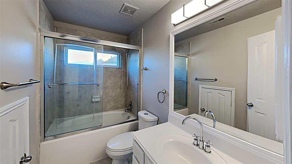 6134 2 Carlisle Lane, League City, Texas 77573, 4 Bedrooms Bedrooms, 4 Rooms Rooms,3 BathroomsBathrooms,Single-family,For Sale,Carlisle,84697494