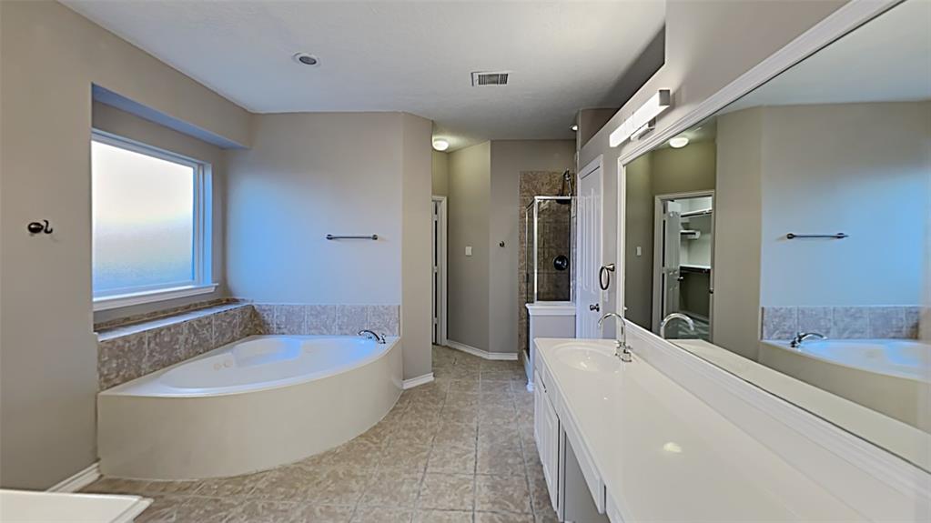 6134 2 Carlisle Lane, League City, Texas 77573, 4 Bedrooms Bedrooms, 4 Rooms Rooms,3 BathroomsBathrooms,Single-family,For Sale,Carlisle,84697494
