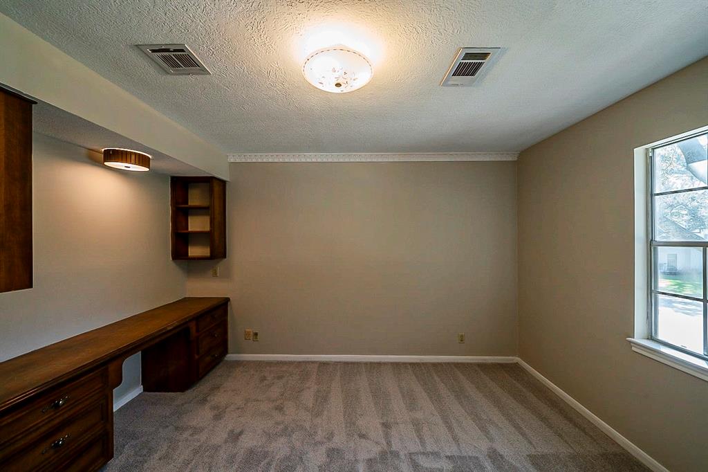 13318 2 Holston Hills Drive, Houston, Texas 77069, 3 Bedrooms Bedrooms, 3 Rooms Rooms,2 BathroomsBathrooms,Single-family,For Sale,Holston Hills,61083394