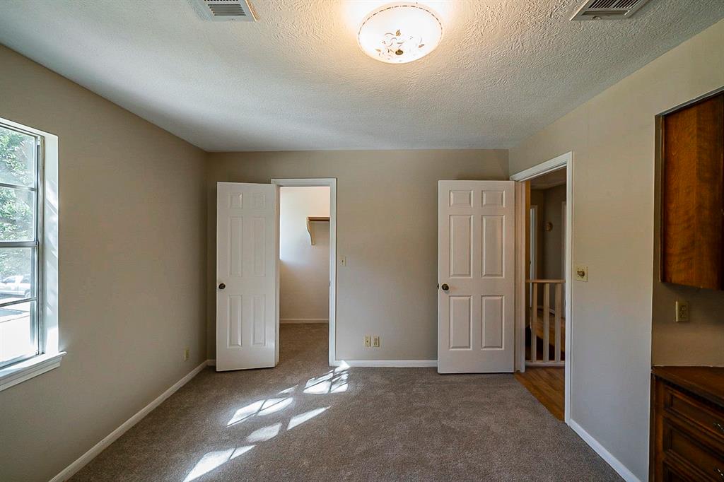 13318 2 Holston Hills Drive, Houston, Texas 77069, 3 Bedrooms Bedrooms, 3 Rooms Rooms,2 BathroomsBathrooms,Single-family,For Sale,Holston Hills,61083394