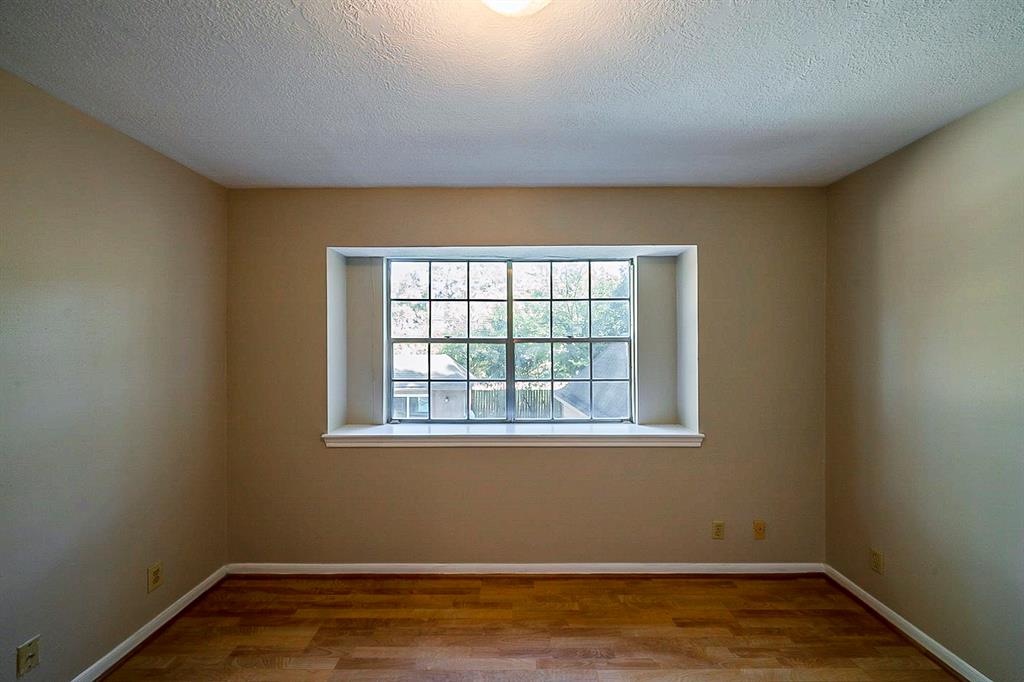 13318 2 Holston Hills Drive, Houston, Texas 77069, 3 Bedrooms Bedrooms, 3 Rooms Rooms,2 BathroomsBathrooms,Single-family,For Sale,Holston Hills,61083394