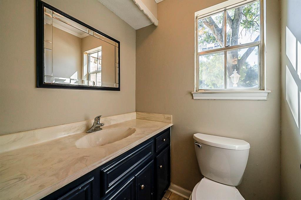13318 2 Holston Hills Drive, Houston, Texas 77069, 3 Bedrooms Bedrooms, 3 Rooms Rooms,2 BathroomsBathrooms,Single-family,For Sale,Holston Hills,61083394