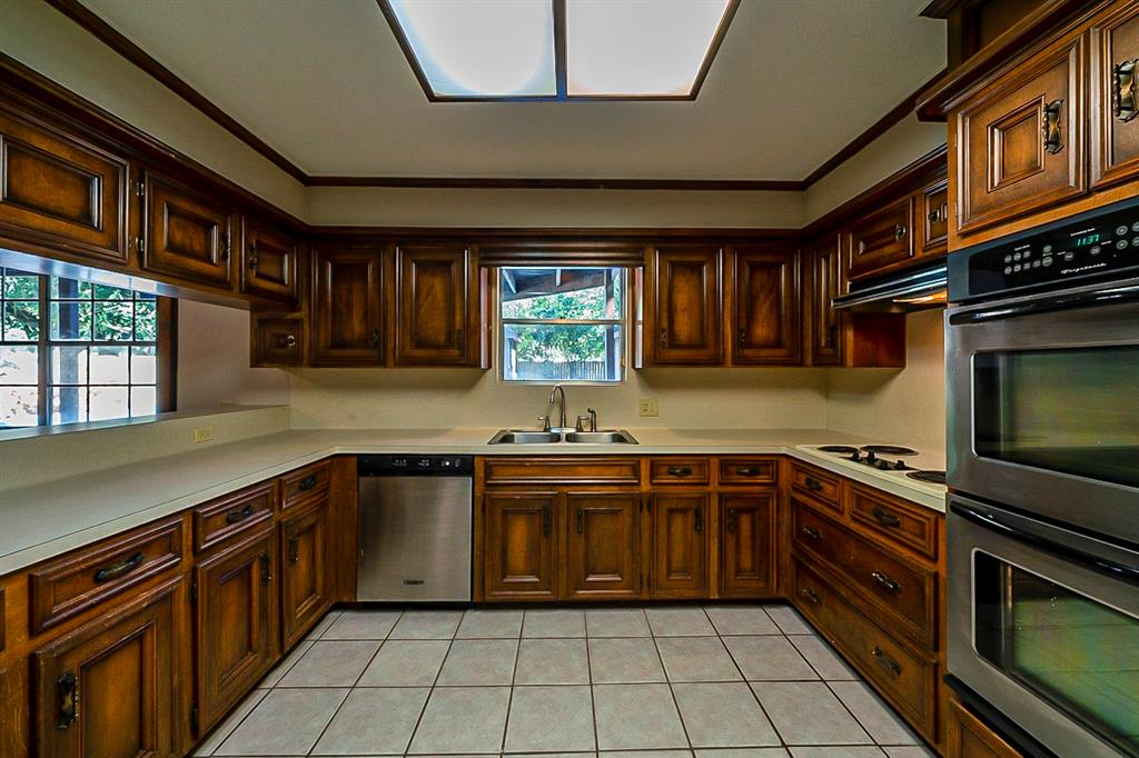13318 2 Holston Hills Drive, Houston, Texas 77069, 3 Bedrooms Bedrooms, 3 Rooms Rooms,2 BathroomsBathrooms,Single-family,For Sale,Holston Hills,61083394