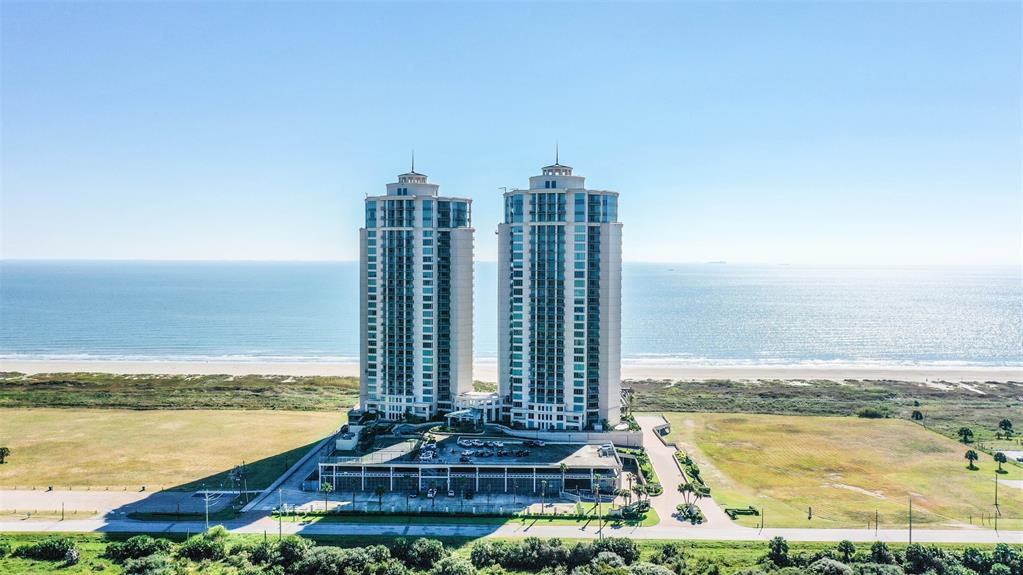 801 Beach Drive, Galveston, Texas 77550, 3 Bedrooms Bedrooms, 7 Rooms Rooms,2 BathroomsBathrooms,Mid/hi-rise Condo,For Sale,PALISADE PALMS,Beach,14641474