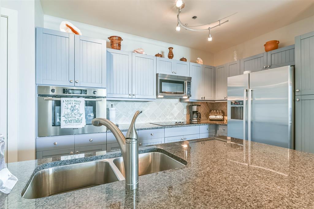 801 Beach Drive, Galveston, Texas 77550, 3 Bedrooms Bedrooms, 7 Rooms Rooms,2 BathroomsBathrooms,Mid/hi-rise Condo,For Sale,PALISADE PALMS,Beach,14641474