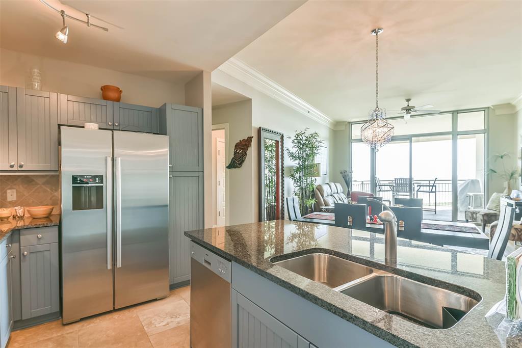 801 Beach Drive, Galveston, Texas 77550, 3 Bedrooms Bedrooms, 7 Rooms Rooms,2 BathroomsBathrooms,Mid/hi-rise Condo,For Sale,PALISADE PALMS,Beach,14641474