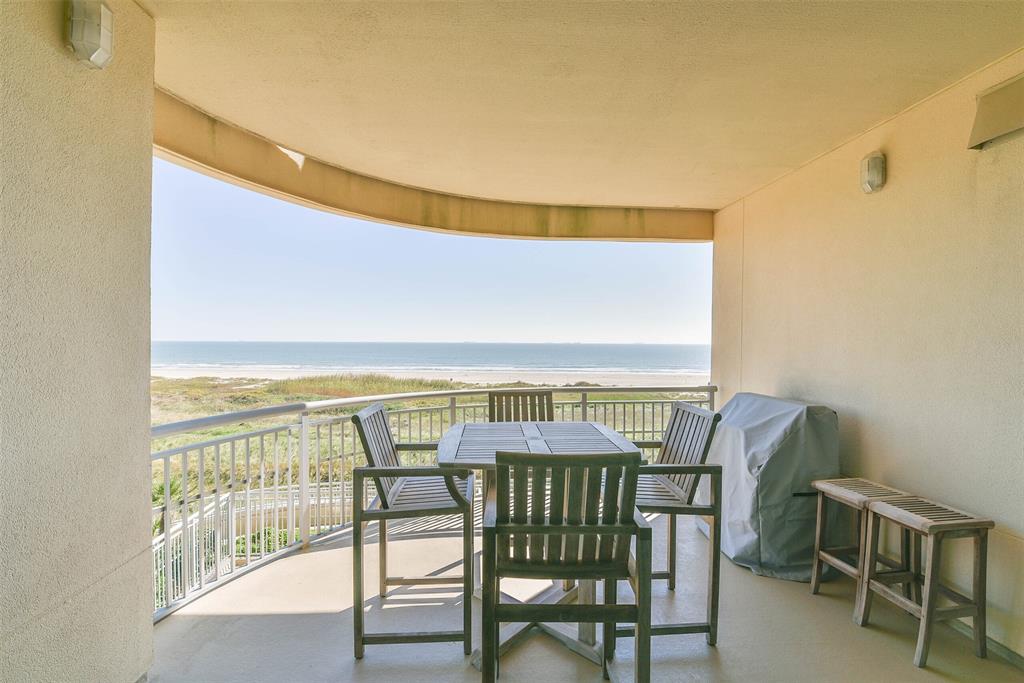 801 Beach Drive, Galveston, Texas 77550, 3 Bedrooms Bedrooms, 7 Rooms Rooms,2 BathroomsBathrooms,Mid/hi-rise Condo,For Sale,PALISADE PALMS,Beach,14641474