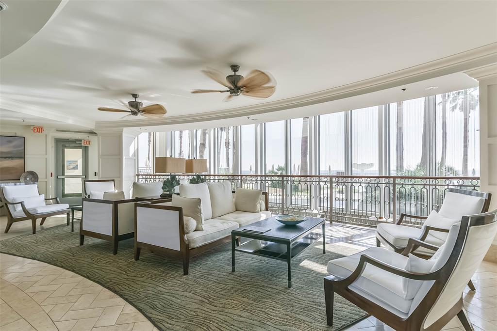 801 Beach Drive, Galveston, Texas 77550, 3 Bedrooms Bedrooms, 7 Rooms Rooms,2 BathroomsBathrooms,Mid/hi-rise Condo,For Sale,PALISADE PALMS,Beach,14641474