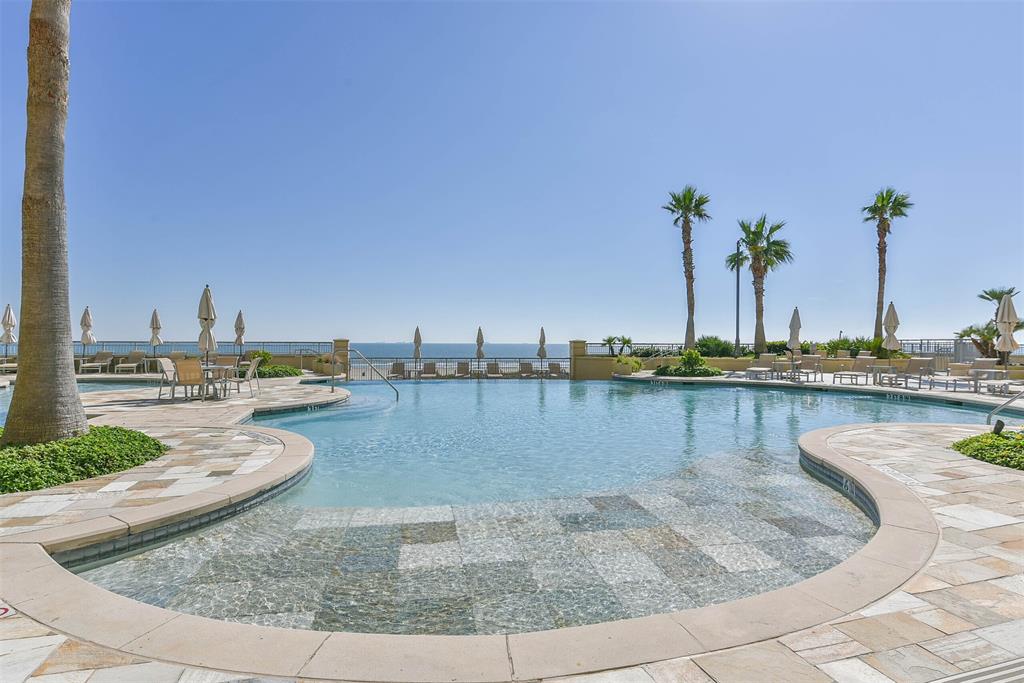 801 Beach Drive, Galveston, Texas 77550, 3 Bedrooms Bedrooms, 7 Rooms Rooms,2 BathroomsBathrooms,Mid/hi-rise Condo,For Sale,PALISADE PALMS,Beach,14641474