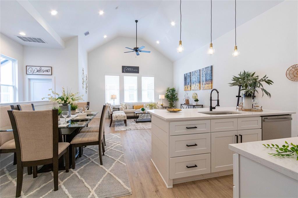 2518 2 Terry Street, Houston, Texas 77009, 3 Bedrooms Bedrooms, 6 Rooms Rooms,2 BathroomsBathrooms,Single-family,For Sale,Terry,58075272