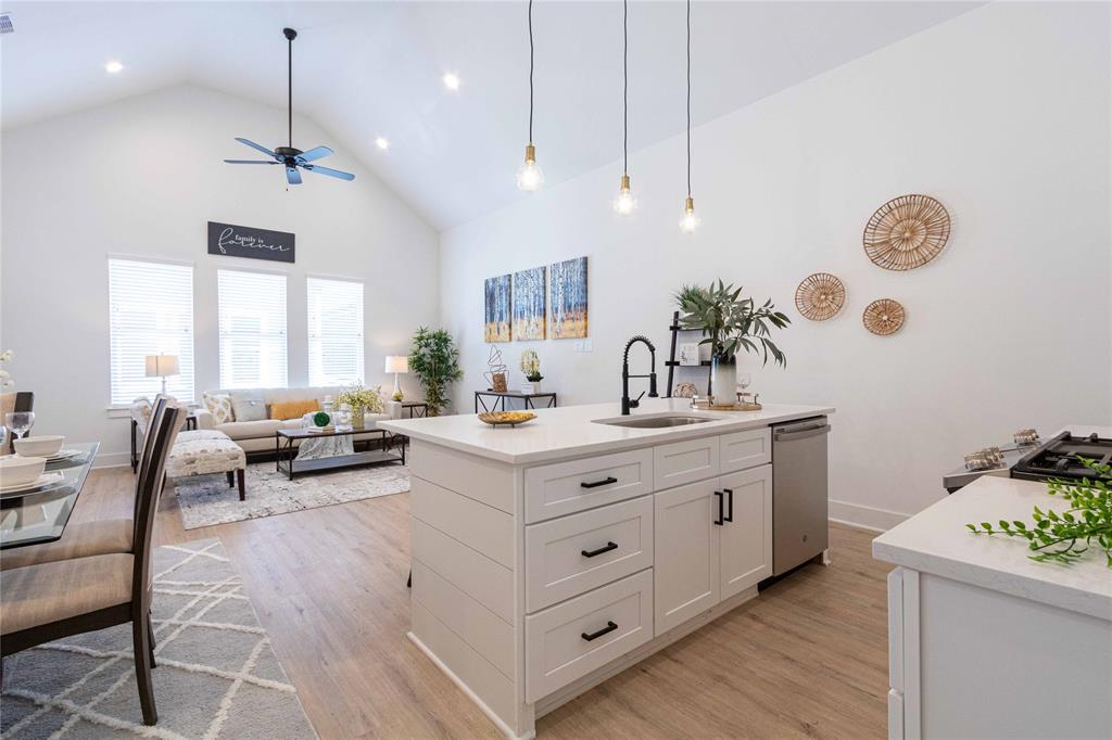2518 2 Terry Street, Houston, Texas 77009, 3 Bedrooms Bedrooms, 6 Rooms Rooms,2 BathroomsBathrooms,Single-family,For Sale,Terry,58075272