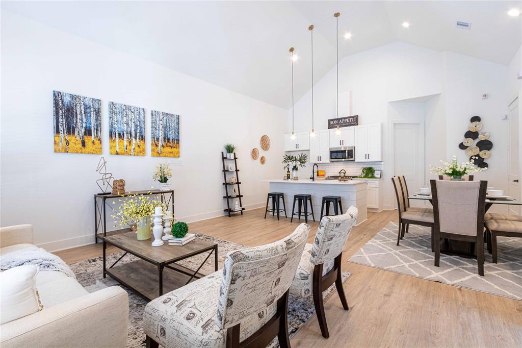 2518 2 Terry Street, Houston, Texas 77009, 3 Bedrooms Bedrooms, 6 Rooms Rooms,2 BathroomsBathrooms,Single-family,For Sale,Terry,58075272