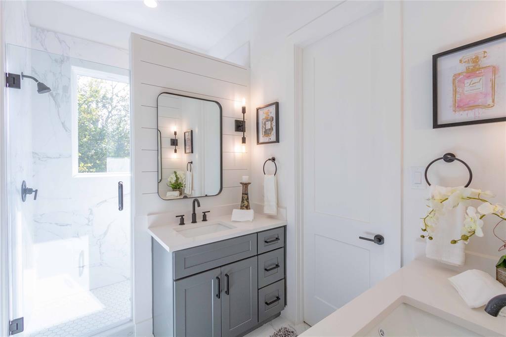 2518 2 Terry Street, Houston, Texas 77009, 3 Bedrooms Bedrooms, 6 Rooms Rooms,2 BathroomsBathrooms,Single-family,For Sale,Terry,58075272