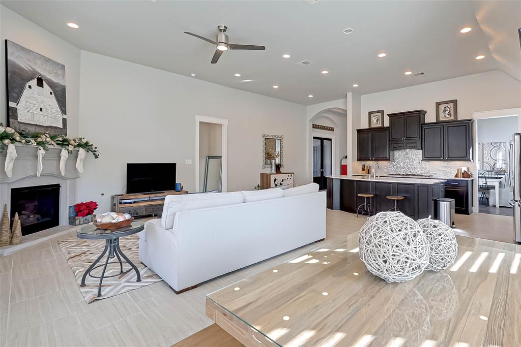 110 1 Verismo Court, Montgomery, Texas 77316, 4 Bedrooms Bedrooms, 9 Rooms Rooms,3 BathroomsBathrooms,Single-family,For Sale,Verismo,79784017