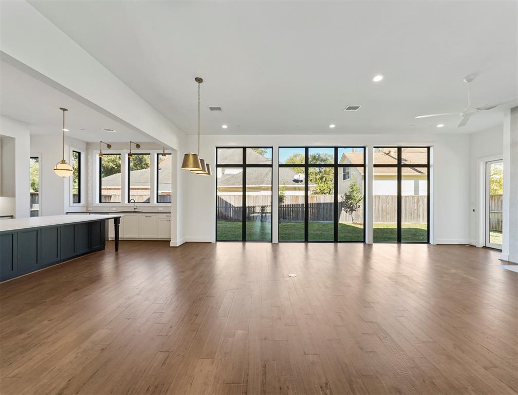 7906 2 Villa Court, Hilshire Village, Texas 77055, 4 Bedrooms Bedrooms, 12 Rooms Rooms,4 BathroomsBathrooms,Single-family,For Sale,Villa,89477757