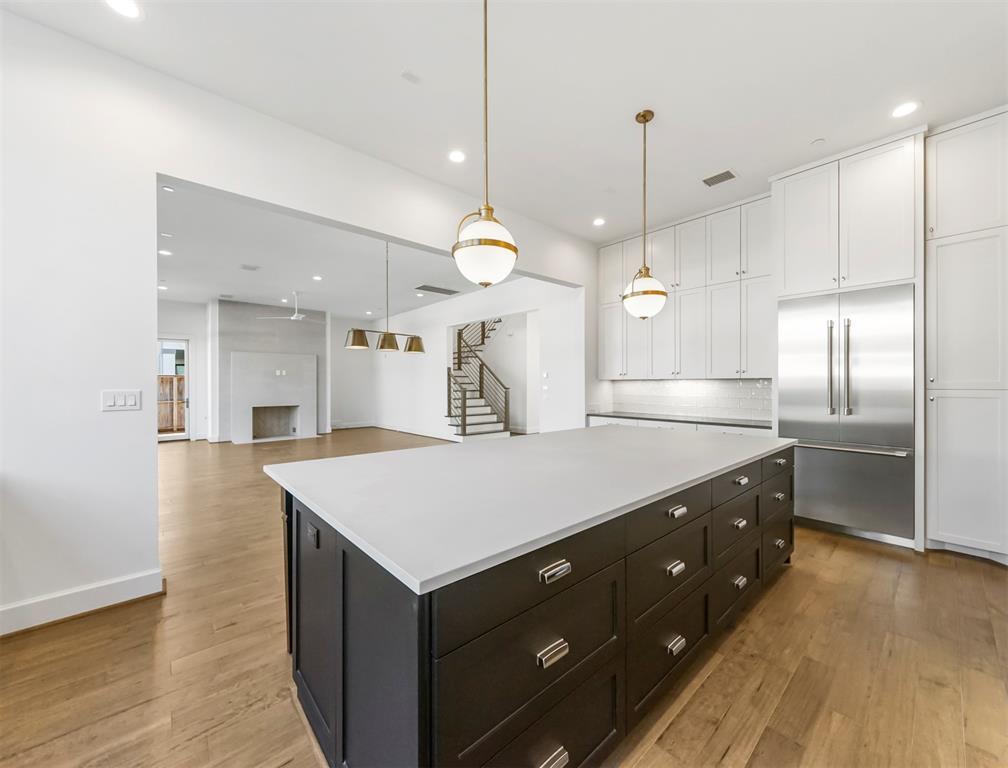 7906 2 Villa Court, Hilshire Village, Texas 77055, 4 Bedrooms Bedrooms, 12 Rooms Rooms,4 BathroomsBathrooms,Single-family,For Sale,Villa,89477757