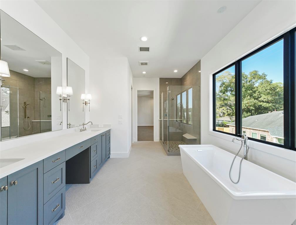 7906 2 Villa Court, Hilshire Village, Texas 77055, 4 Bedrooms Bedrooms, 12 Rooms Rooms,4 BathroomsBathrooms,Single-family,For Sale,Villa,89477757