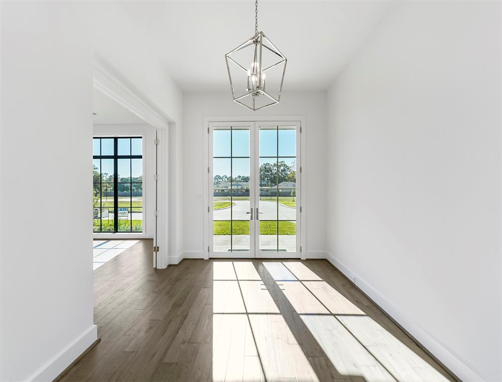 7906 2 Villa Court, Hilshire Village, Texas 77055, 4 Bedrooms Bedrooms, 12 Rooms Rooms,4 BathroomsBathrooms,Single-family,For Sale,Villa,89477757