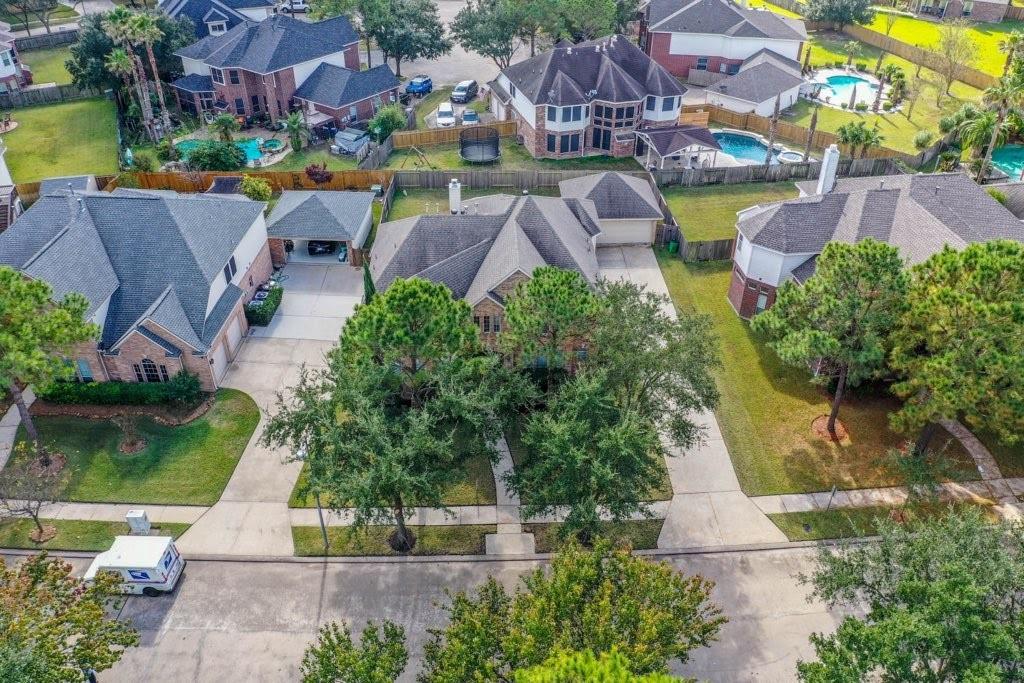 16511 2 Willow Fairway Drive, Houston, Texas 77095, 4 Bedrooms Bedrooms, 8 Rooms Rooms,3 BathroomsBathrooms,Single-family,For Sale,Willow Fairway,59269055