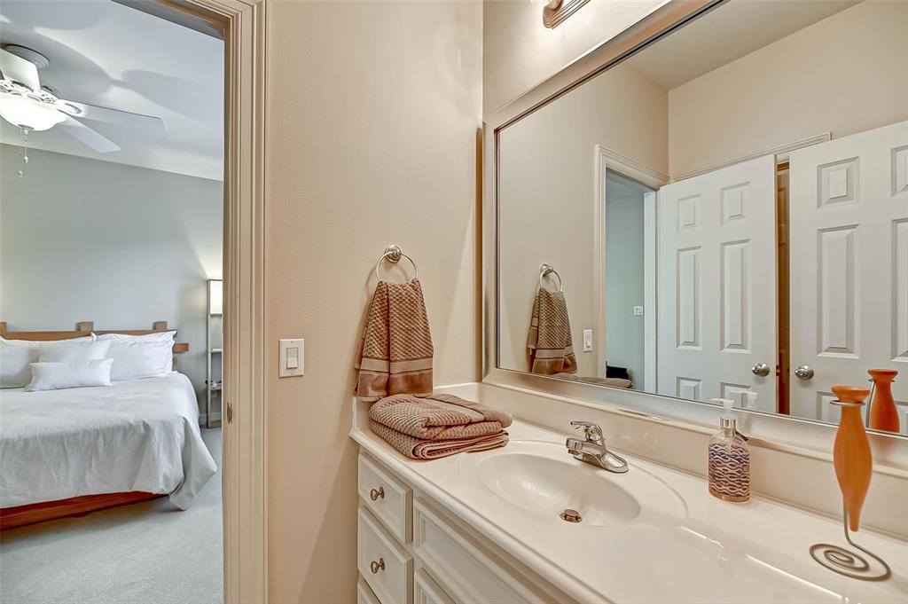 13603 2 Tracewood Bend, Houston, Texas 77077, 3 Bedrooms Bedrooms, 9 Rooms Rooms,2 BathroomsBathrooms,Single-family,For Sale,Tracewood,89901317