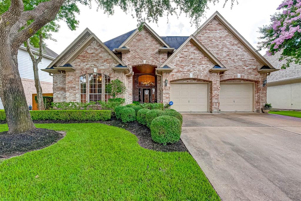 13603 2 Tracewood Bend, Houston, Texas 77077, 3 Bedrooms Bedrooms, 9 Rooms Rooms,2 BathroomsBathrooms,Single-family,For Sale,Tracewood,89901317