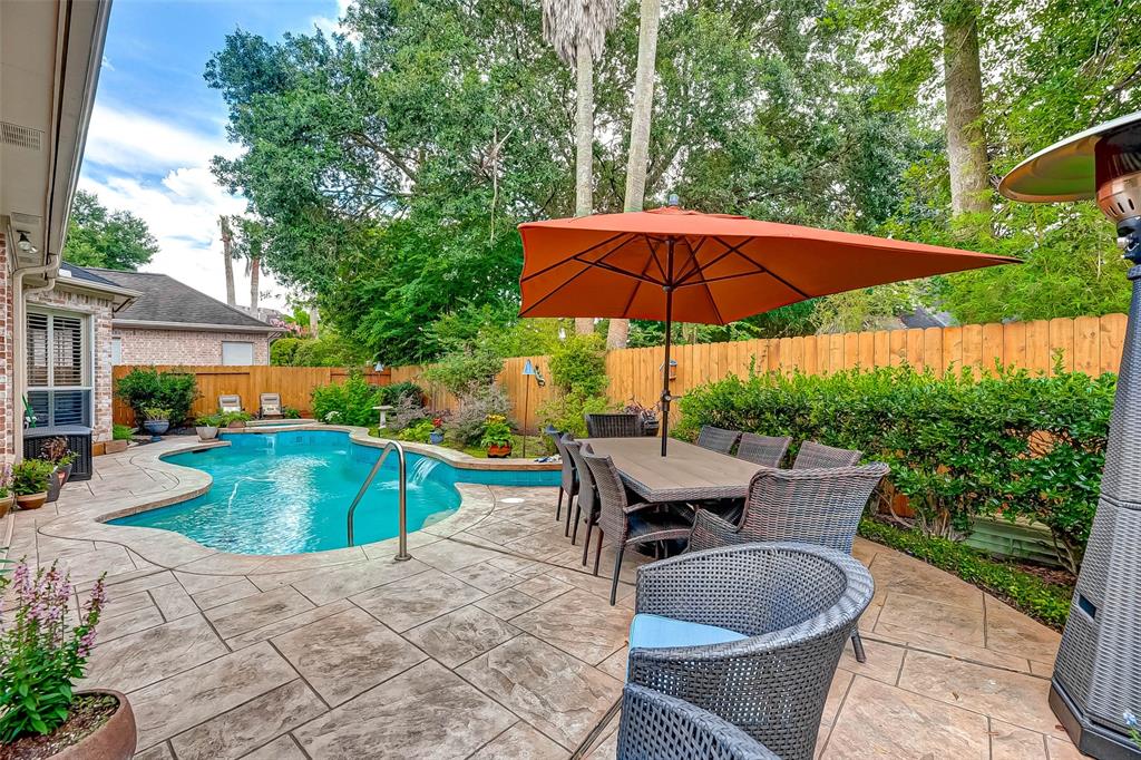13603 2 Tracewood Bend, Houston, Texas 77077, 3 Bedrooms Bedrooms, 9 Rooms Rooms,2 BathroomsBathrooms,Single-family,For Sale,Tracewood,89901317