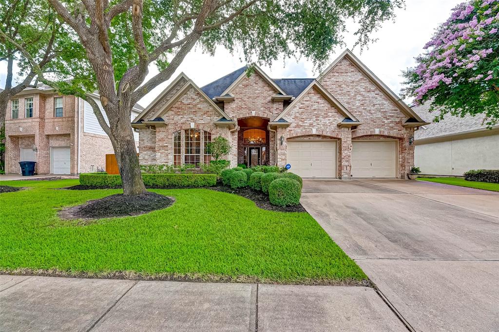 13603 2 Tracewood Bend, Houston, Texas 77077, 3 Bedrooms Bedrooms, 9 Rooms Rooms,2 BathroomsBathrooms,Single-family,For Sale,Tracewood,89901317