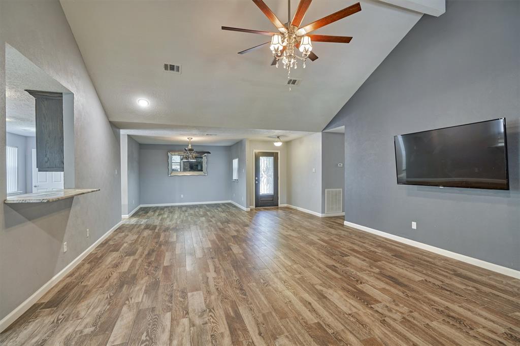 2408 1 Ripplewood Drive, Conroe, Texas 77384, 3 Bedrooms Bedrooms, 8 Rooms Rooms,2 BathroomsBathrooms,Single-family,For Sale,Ripplewood,87169308