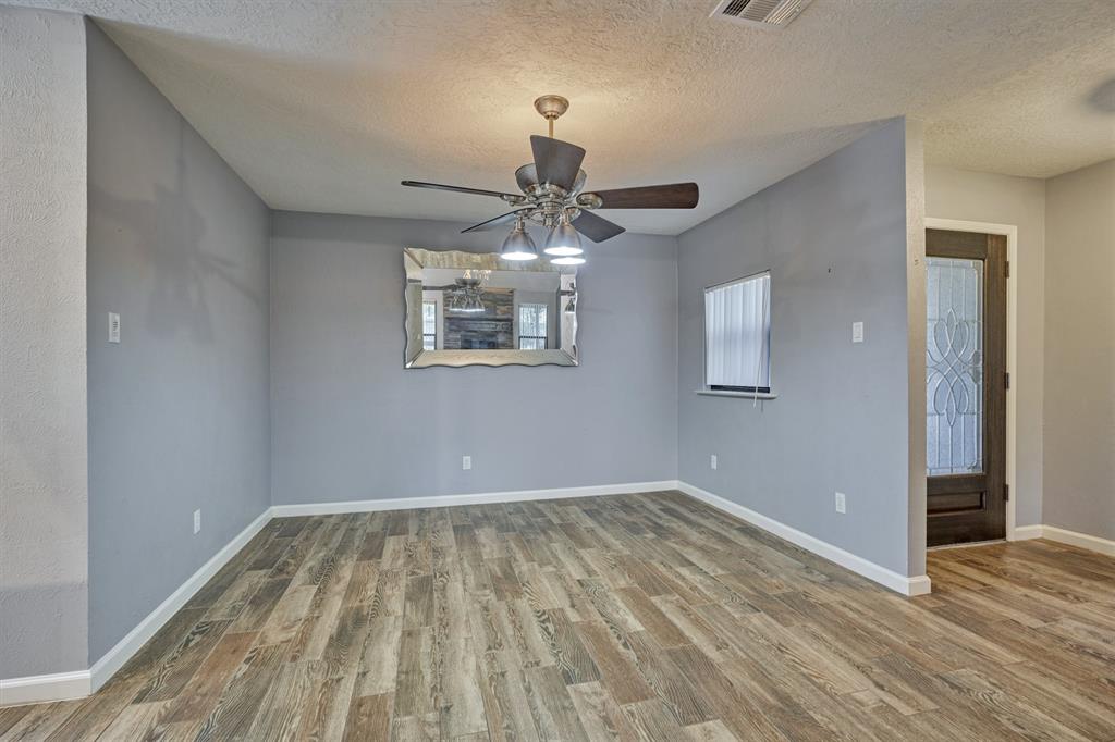 2408 1 Ripplewood Drive, Conroe, Texas 77384, 3 Bedrooms Bedrooms, 8 Rooms Rooms,2 BathroomsBathrooms,Single-family,For Sale,Ripplewood,87169308