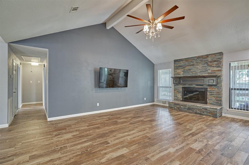 2408 1 Ripplewood Drive, Conroe, Texas 77384, 3 Bedrooms Bedrooms, 8 Rooms Rooms,2 BathroomsBathrooms,Single-family,For Sale,Ripplewood,87169308