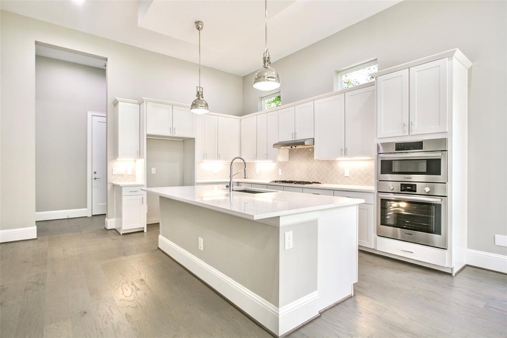 2408 3 Driscoll Street, Houston, Texas 77019, 4 Bedrooms Bedrooms, 8 Rooms Rooms,3 BathroomsBathrooms,Single-family,For Sale,Driscoll,67499923