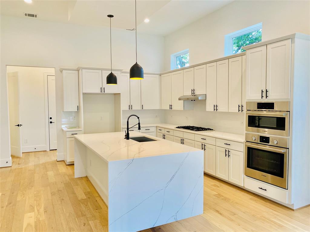 2408 3 Driscoll Street, Houston, Texas 77019, 4 Bedrooms Bedrooms, 8 Rooms Rooms,3 BathroomsBathrooms,Single-family,For Sale,Driscoll,67499923
