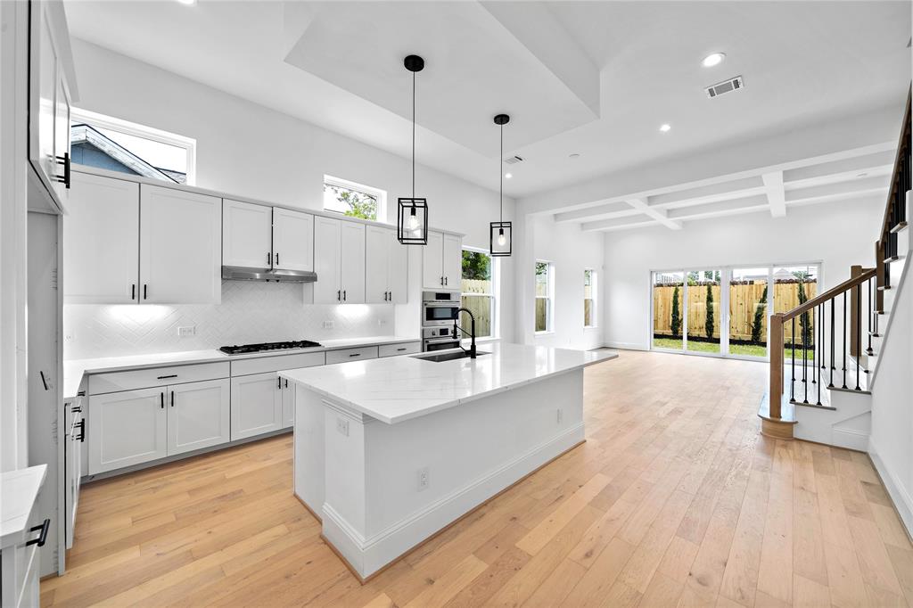 2408 3 Driscoll Street, Houston, Texas 77019, 4 Bedrooms Bedrooms, 8 Rooms Rooms,3 BathroomsBathrooms,Single-family,For Sale,Driscoll,67499923