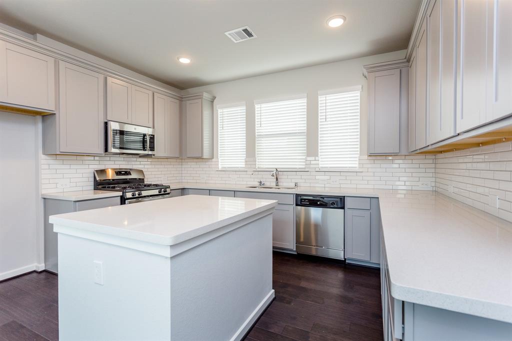 7807 2 Wyndham Harbor Court, Richmond, Texas 77407, 5 Bedrooms Bedrooms, 11 Rooms Rooms,4 BathroomsBathrooms,Single-family,For Sale,Wyndham Harbor,78766743