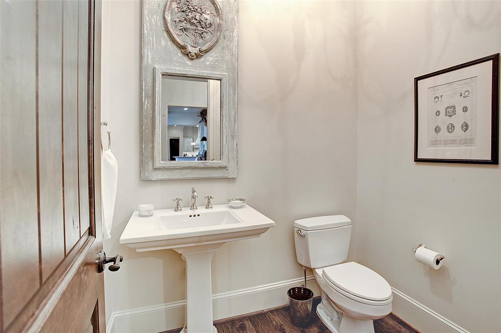 8406 2 Raylin Drive, Spring Valley Village, Texas 77055, 4 Bedrooms Bedrooms, 9 Rooms Rooms,3 BathroomsBathrooms,Single-family,For Sale,Raylin,72648337